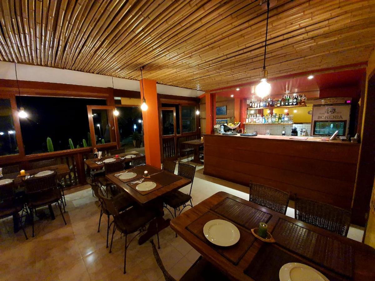 Pousada E Restaurante O Pescador Abraão Exterior foto